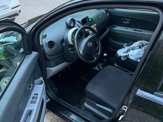 2007 Daihatsu Sirion II (M3), чёрный, 370000 рублей, вид 5