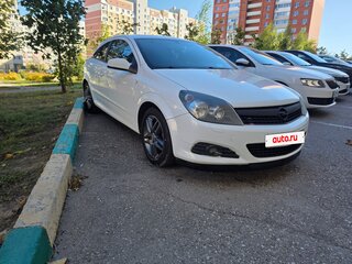 2008 Opel Astra GTC H Рестайлинг, белый, 399000 рублей, вид 4