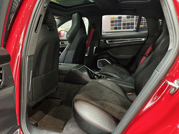2019 Porsche Panamera GTS II, красный, 8590000 рублей - вид 11