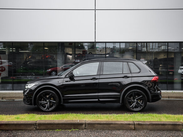 2021 Volkswagen Tiguan II Рестайлинг, чёрный - вид 8
