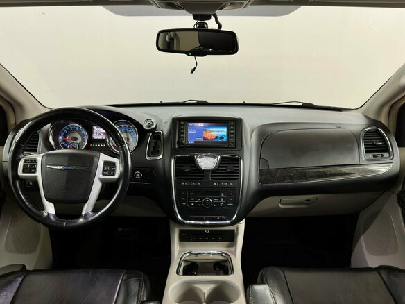 2014 Chrysler Voyager Grand V Рестайлинг, чёрный - вид 4