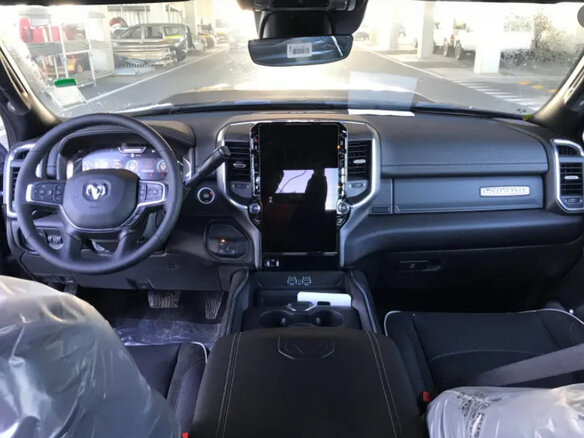2025 RAM 3500, серый, 10540000 рублей - вид 7