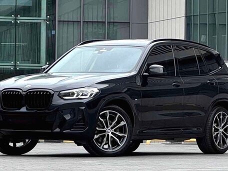 2021 BMW X3 30i xDrive III (G01) Рестайлинг, чёрный, 6000000 рублей, вид 1
