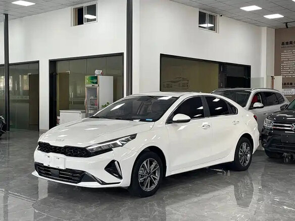 2023 Kia K3 II (China Market) Рестайлинг, белый
