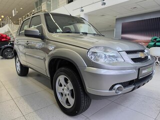 2012 Chevrolet Niva I Рестайлинг, серый, 519000 рублей, вид 3