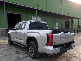 2025 Toyota Tundra CrewMax III, серебристый, 5900000 рублей, вид 2