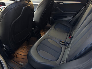 2020 BMW X1 20i xDrive II (F48) Рестайлинг, белый, 3090000 рублей, вид 4