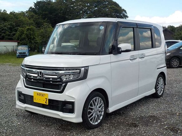 2022 Honda N-BOX II Рестайлинг, белый