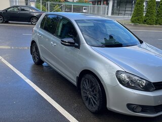 2012 Volkswagen Golf VI, серебристый, 1199999 рублей, вид 2