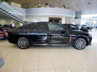 2025 Hongqi H6, чёрный, 4407000 рублей, вид 4