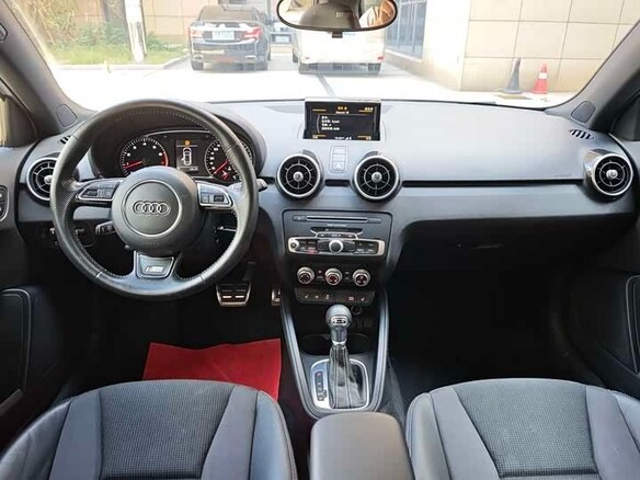 2016 Audi A1 I (8X) Рестайлинг, белый, 1400020 рублей - вид 5