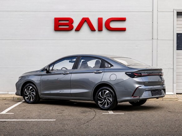 2025 BAIC U5 Plus, серый, 2448000 рублей - вид 3