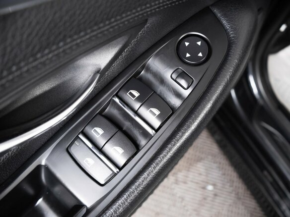 2012 BMW 5 серии 528i VI (F10/F11/F07), чёрный, 1849000 рублей - вид 22