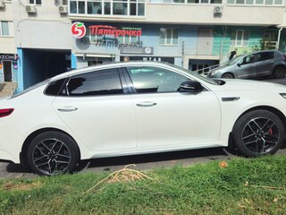 2018 Kia Optima IV Рестайлинг, белый, 2410000 рублей, вид 4