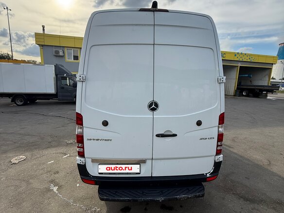 2017 Mercedes-Benz Sprinter, белый, 2800000 рублей - вид 2