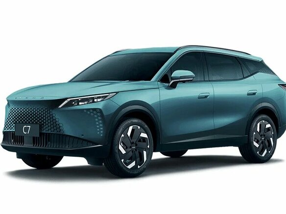 2026 Omoda C7, зелёный, 3499000 рублей