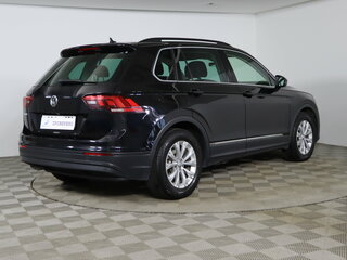 2018 Volkswagen Tiguan II, чёрный, 1899990 рублей, вид 5