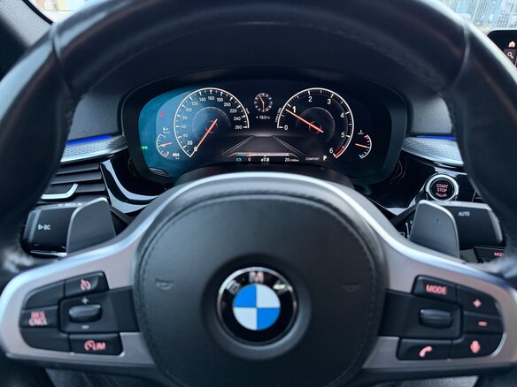 2019 BMW 5 серии 520d xDrive VII (G30/G31/G38), серый, 3597000 рублей - вид 28