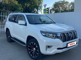 2017 Toyota Land Cruiser Prado 150 Series Рестайлинг 2, белый, 4750000 рублей, вид 1
