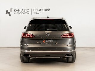 2019 Volkswagen Touareg III, серый, 4829000 рублей, вид 4