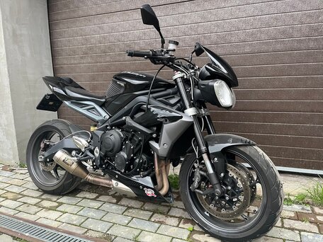 2013 Triumph Street Triple, серый, 550055 рублей, вид 1