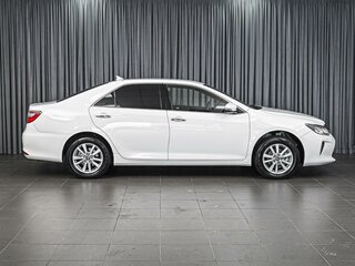 2016 Toyota Camry VII (XV50) Рестайлинг, белый, 1974000 рублей, вид 5