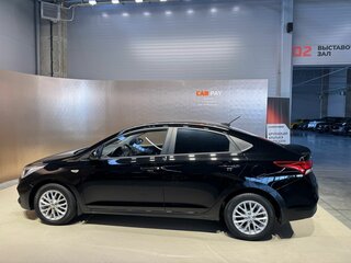 2017 Hyundai Solaris II, чёрный, 1435000 рублей, вид 5