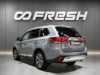 2021 Mitsubishi Outlander III Рестайлинг 3, серый, 2720000 рублей, вид 2