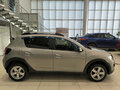 2017 Renault Sandero Stepway II, бежевый, 830000 рублей - вид 3