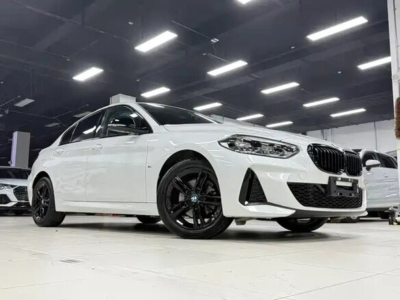 2022 BMW 1 серии 120i III (F52) Рестайлинг, белый, 1650000 рублей - вид 2
