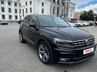 2019 Volkswagen Tiguan II, чёрный, 3500000 рублей, вид 3