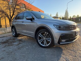 2020 Volkswagen Tiguan II, серебристый, 3190000 рублей, вид 1