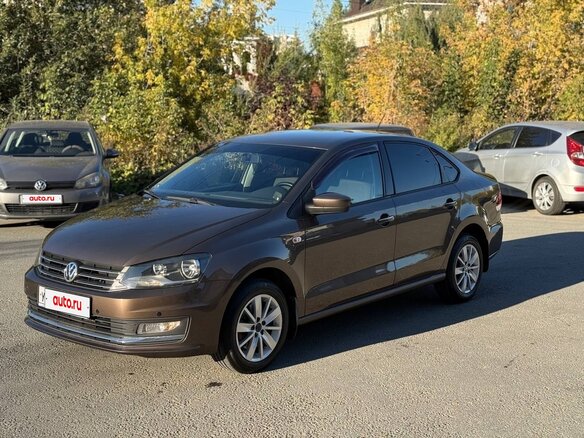 2015 Volkswagen Polo V Рестайлинг, коричневый, 1300000 рублей