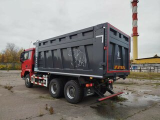 2023 Shacman (Shaanxi) X5000, красный, 9600000 рублей, вид 4