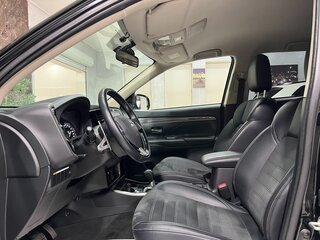 2022 Mitsubishi Outlander III Рестайлинг 3, чёрный, 3298000 рублей, вид 5