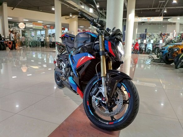 2024 BMW S 1000 R, синий - вид 5