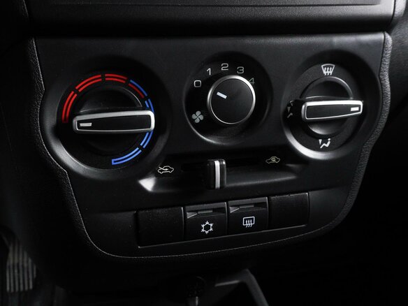 2023 Lada (ВАЗ) Granta Sport I Рестайлинг, белый, 1485000 рублей - вид 12