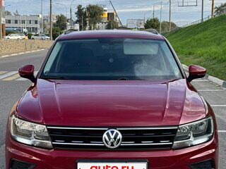 2017 Volkswagen Tiguan II, красный, 2035000 рублей, вид 2