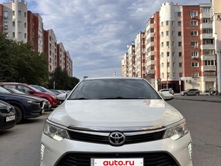 2016 Toyota Camry VII (XV50) Рестайлинг, белый, 1830000 рублей, вид 2