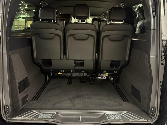 2026 Mercedes-Benz V-Класс Extra Long 300 d экстра длинный III (W447) Рестайлинг 2, чёрный, 14890000 рублей - вид 16