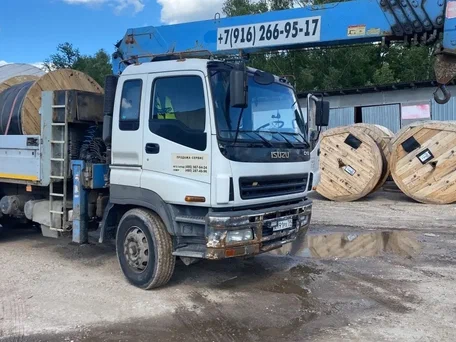 2011 Isuzu Giga (C-series), белый, 8500000 рублей, вид 3