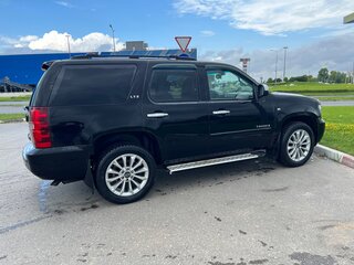 2008 Chevrolet Tahoe III, чёрный, 1400000 рублей, вид 3