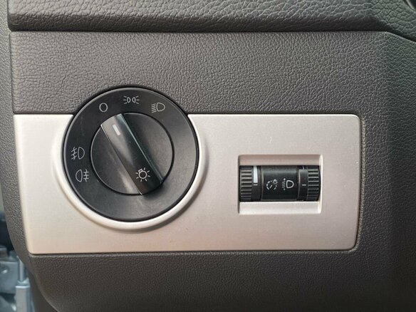 2007 Volkswagen Multivan T5, голубой, 1865000 рублей - вид 18