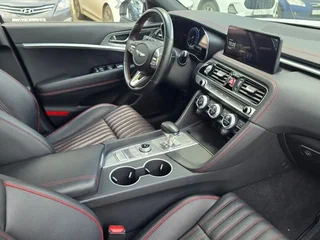 2022 Genesis G70 I Рестайлинг, белый, 3350000 рублей, вид 4
