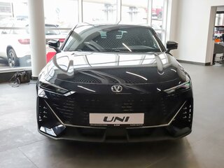 2024 Changan UNI-V I, чёрный, 3329900 рублей, вид 5