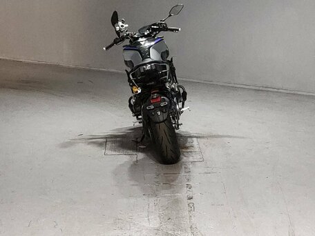 2019 Yamaha MT-09 (FZ-09), серый, 880000 рублей, вид 4