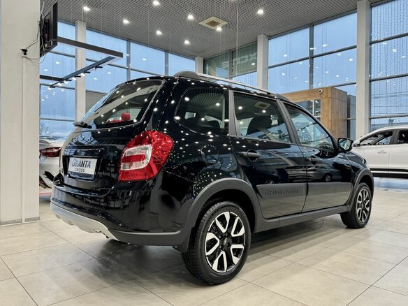 2026 Lada (ВАЗ) Granta Cross I Рестайлинг, чёрный, 1185236 рублей - вид 3