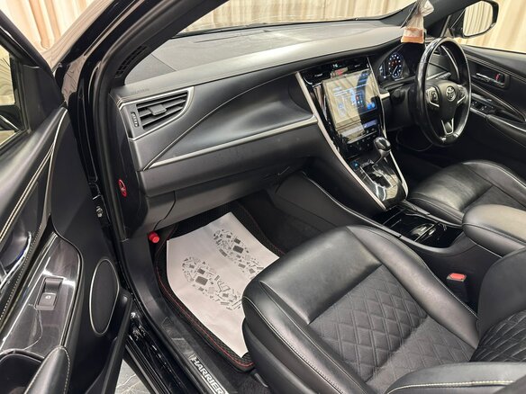 2019 Toyota Harrier III (XU60) Рестайлинг, чёрный, 2899900 рублей - вид 12