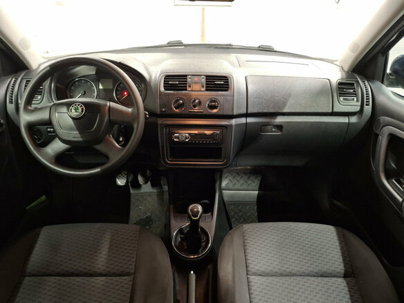 2011 Skoda Fabia II Рестайлинг, синий - вид 13
