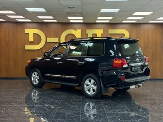 2014 Toyota Land Cruiser 200 Series Рестайлинг 1, чёрный, 3881660 рублей, вид 4